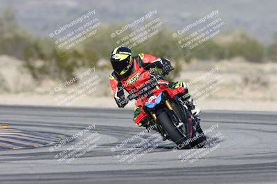 media/Jan-15-2026-Racers Edge (Thu) [[dfebeb70ab]]/3-B Group/Session 4 (Turn 5)/